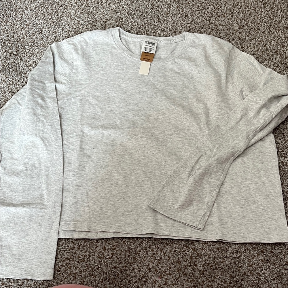 PINK Victoria's Secret Light Gray Tee